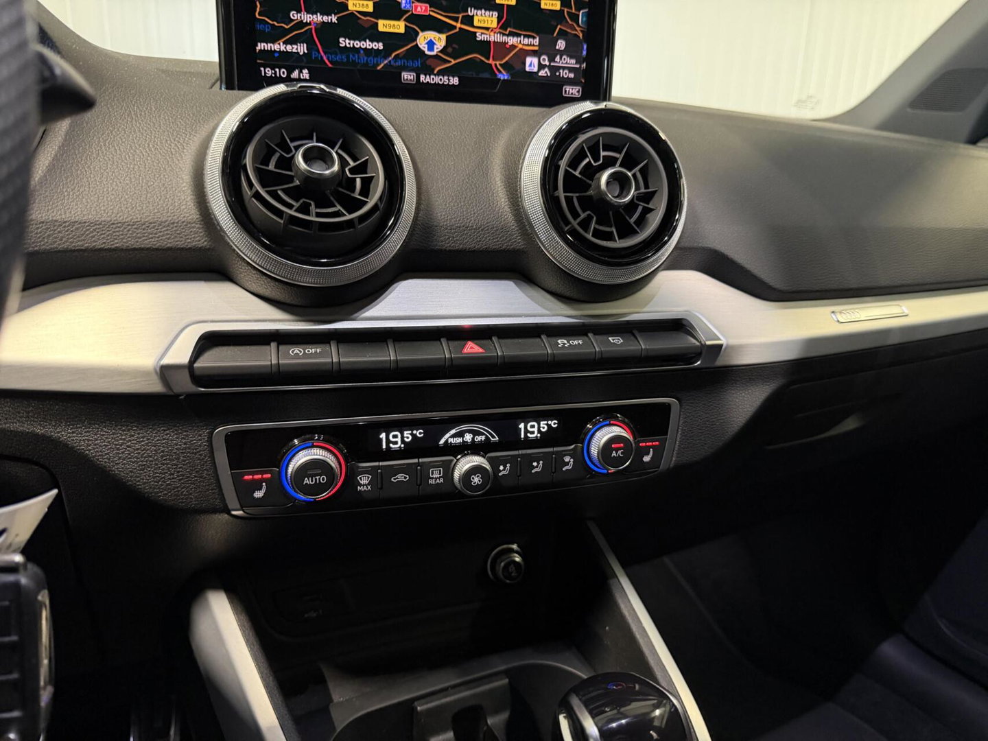 Audi Q2 35 TFSI 150PK 2X S-line Virtual Carplay Trekhaak NAP
