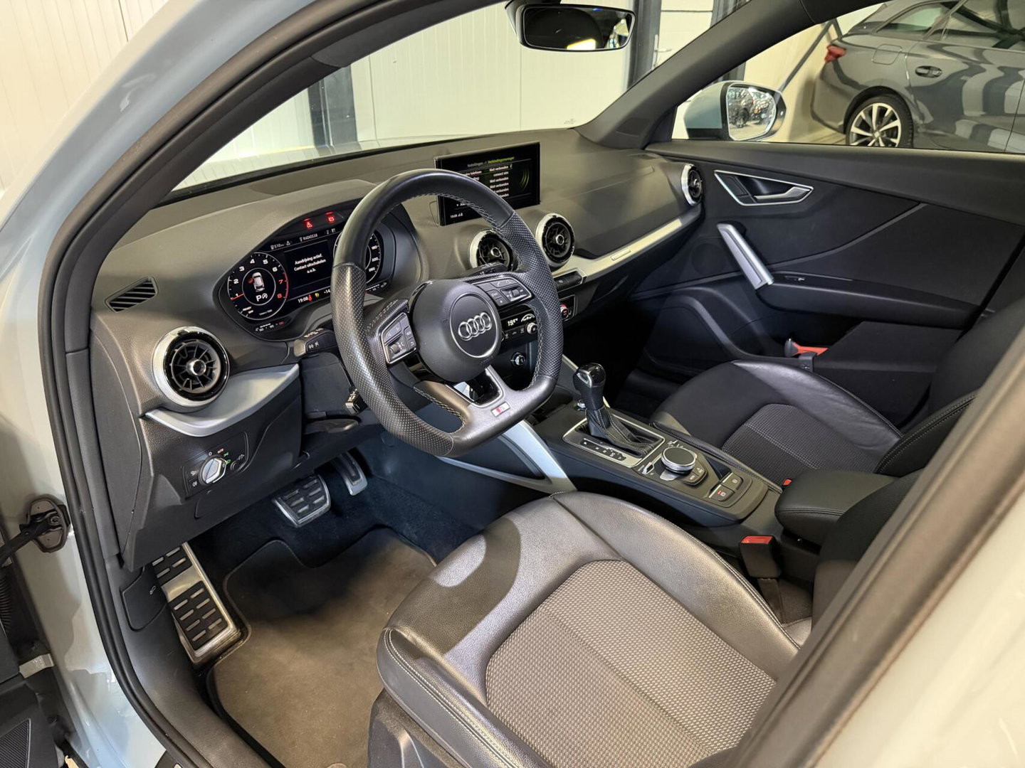 Audi Q2 35 TFSI 150PK 2X S-line Virtual Carplay Trekhaak NAP