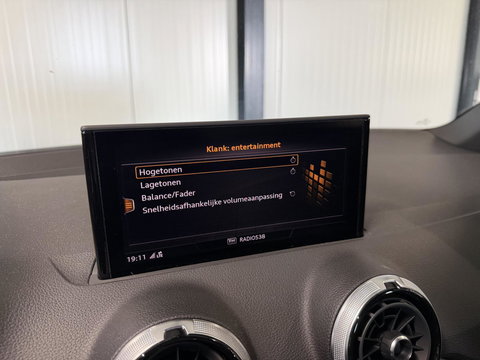 Audi Q2 35 TFSI 150PK 2X S-line Virtual Carplay Trekhaak NAP