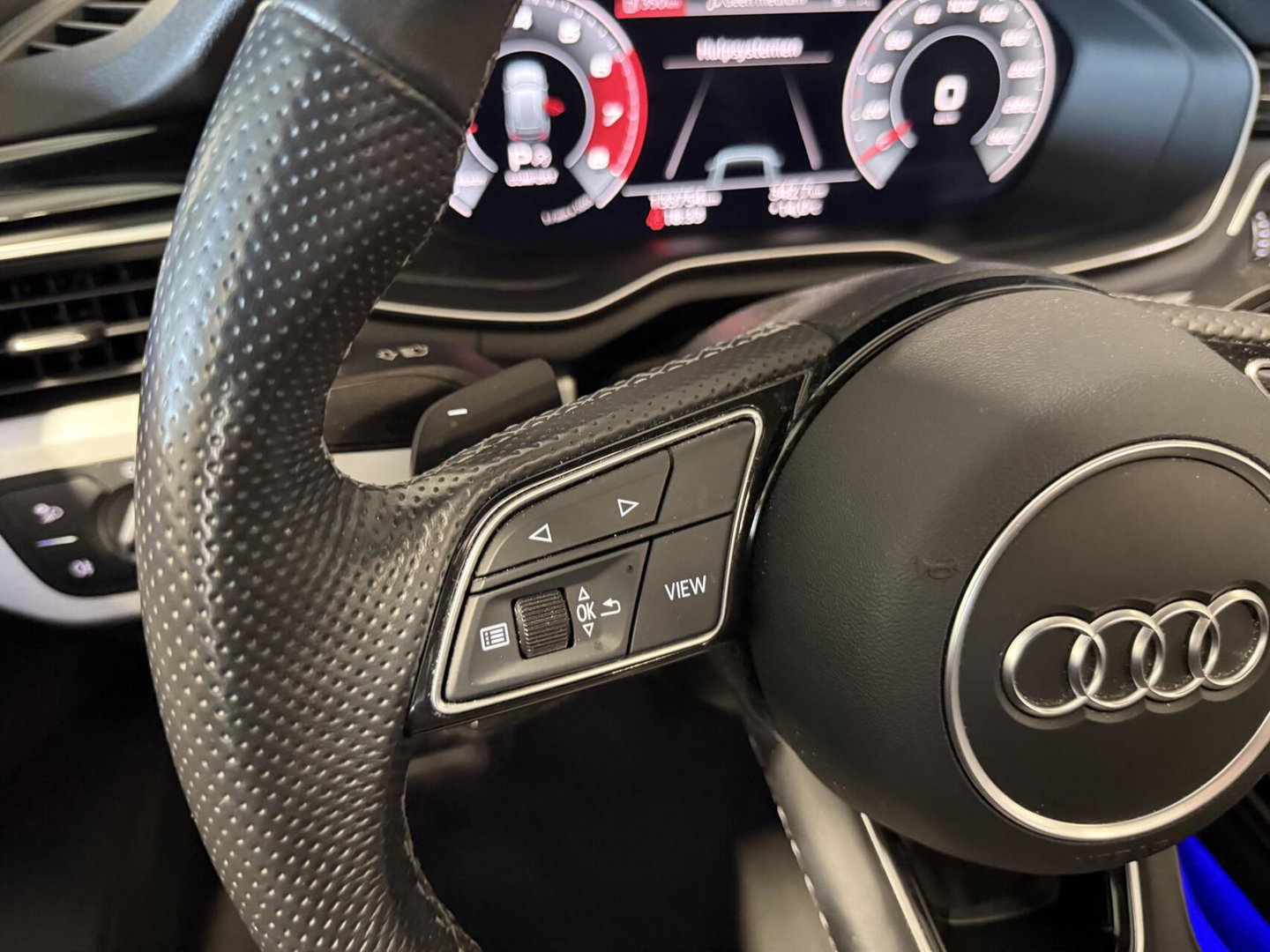 Audi A4 Avant 35 TFSI S S-line Pano Virtual Trekhaak Carplay