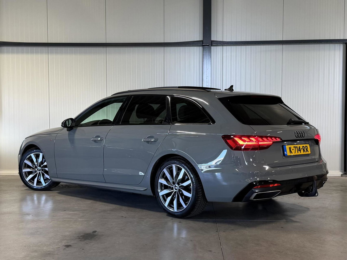 Audi A4 Avant 35 TFSI S S-line Pano Virtual Trekhaak Carplay