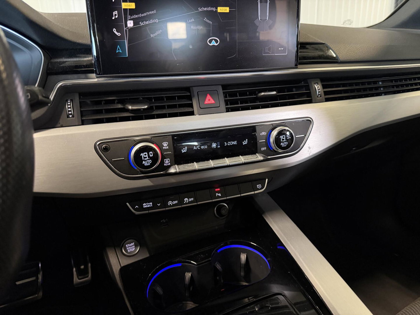 Audi A4 Avant 35 TFSI S S-line Pano Virtual Trekhaak Carplay