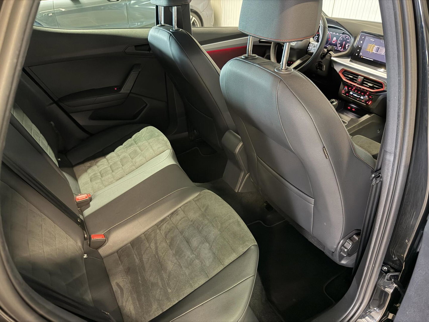 SEAT Ibiza 1.0 TSI FR Business Intense Virtual Camera Sfeer