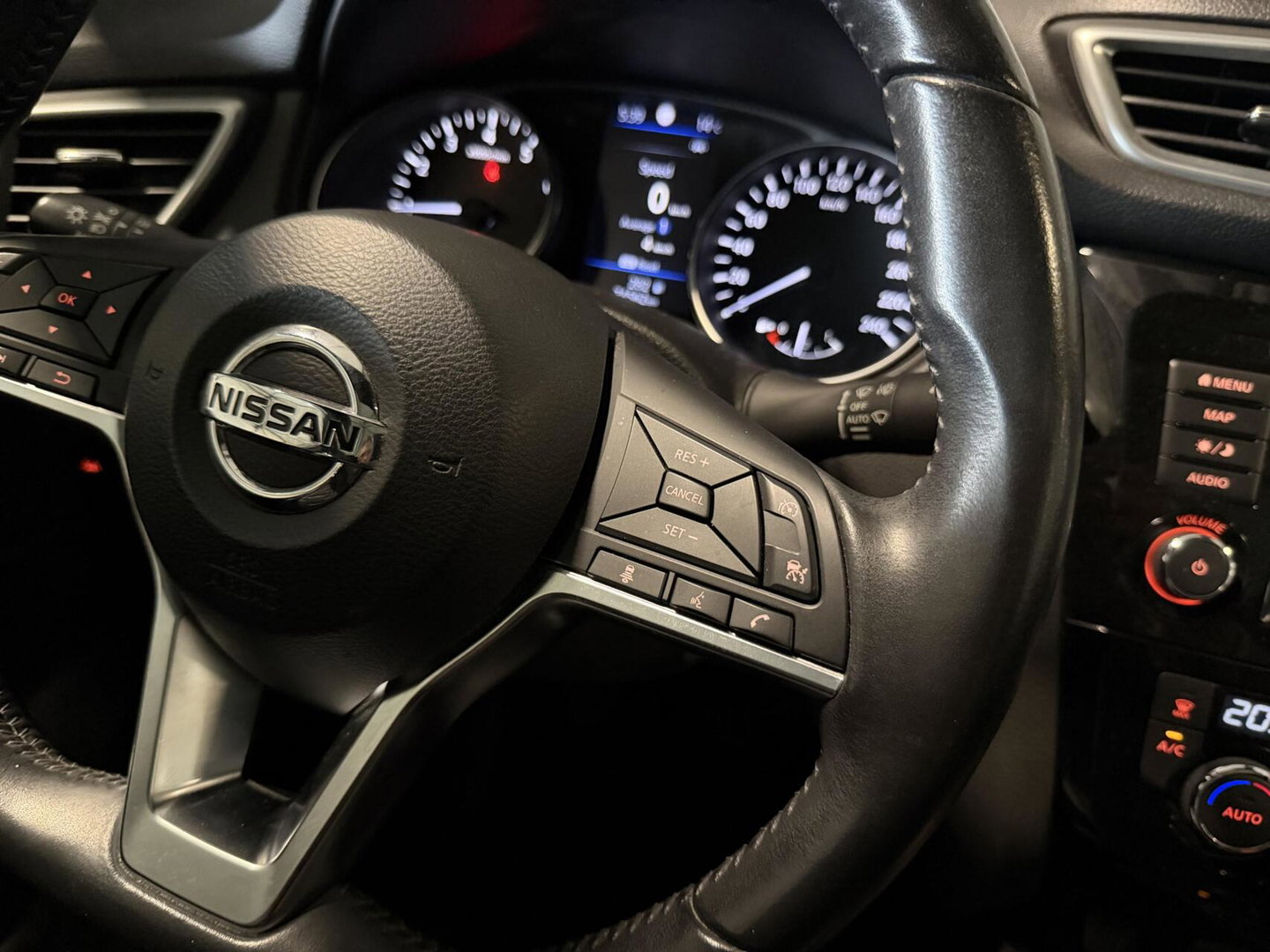 Nissan QASHQAI 1.3 DIG-T Tekna + Bose Leer Carplay Camera