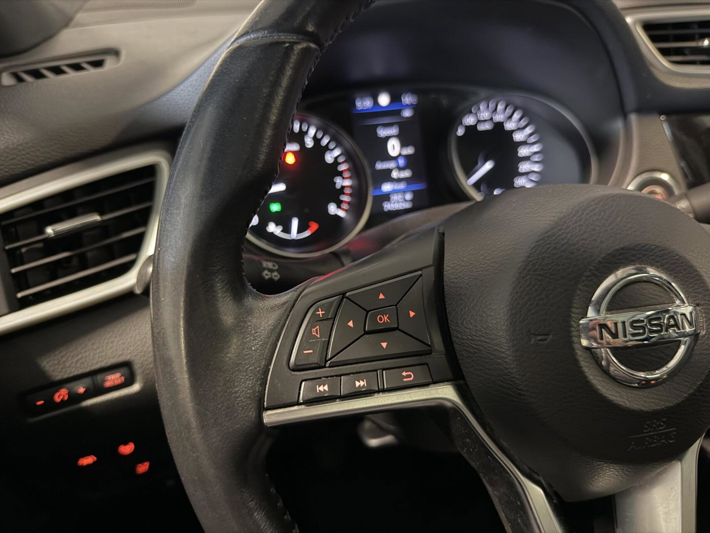 Nissan QASHQAI 1.3 DIG-T Tekna + Bose Leer Carplay Camera