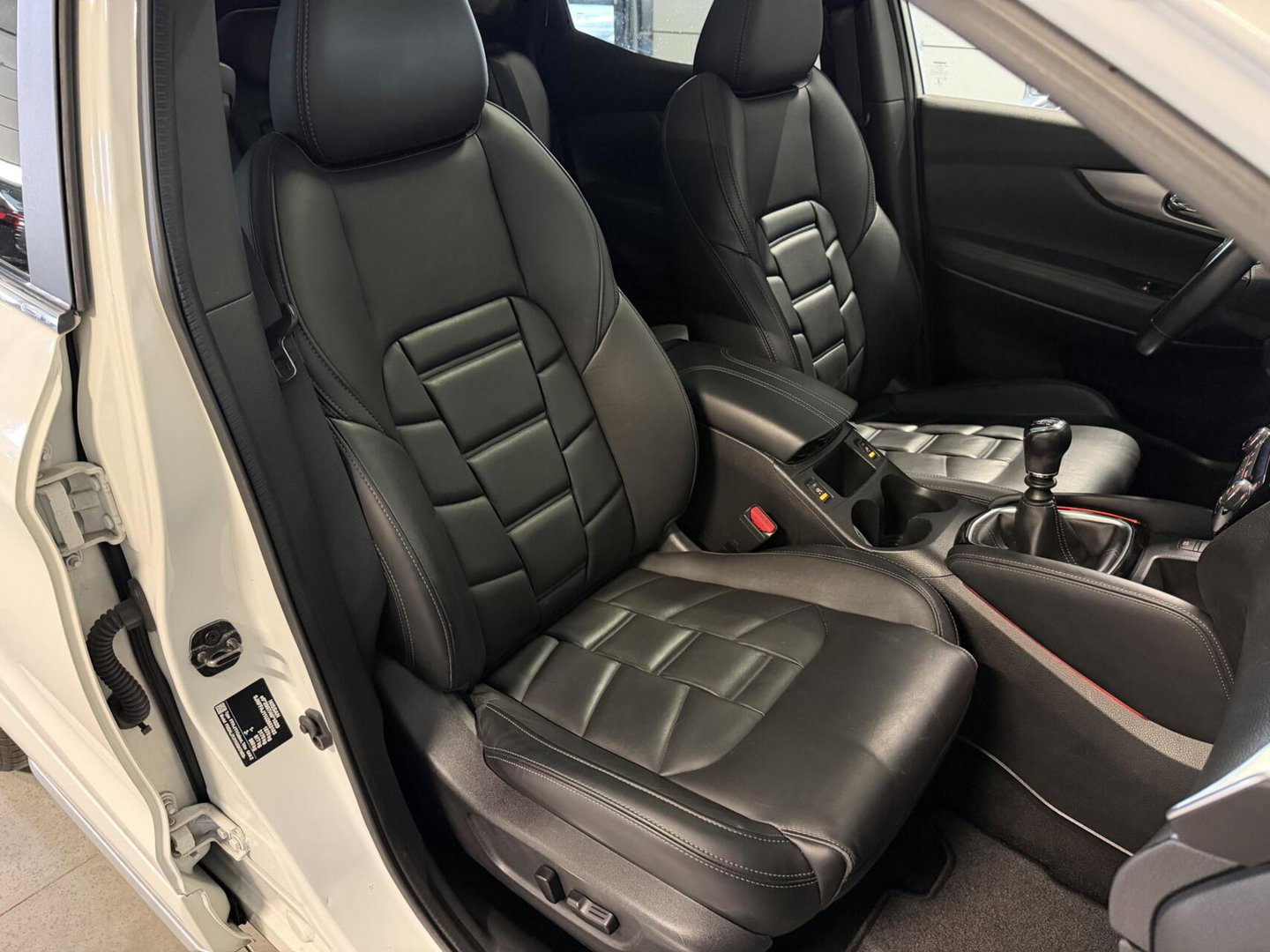 Nissan QASHQAI 1.3 DIG-T Tekna + Bose Leer Carplay Camera