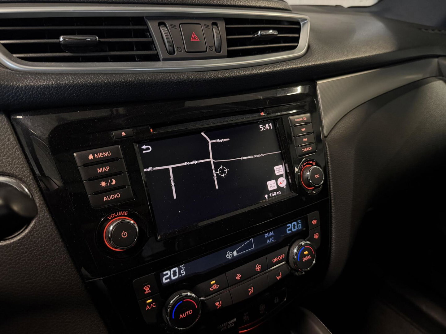 Nissan QASHQAI 1.3 DIG-T Tekna + Bose Leer Carplay Camera
