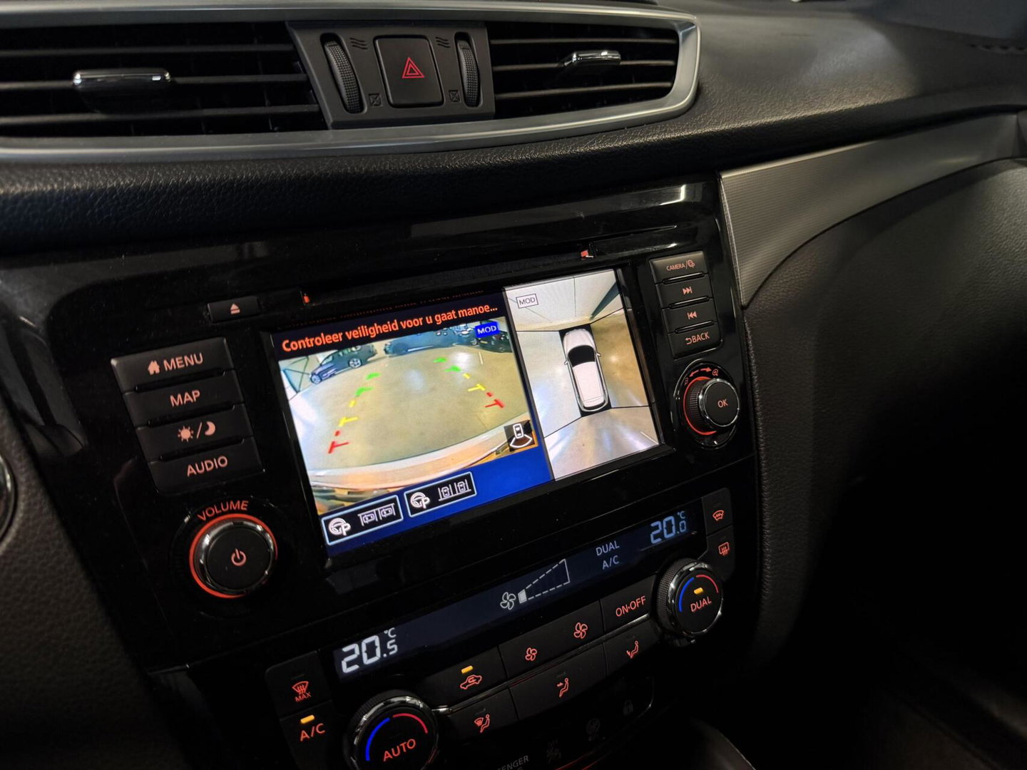 Nissan QASHQAI 1.3 DIG-T Tekna + Bose Leer Carplay Camera