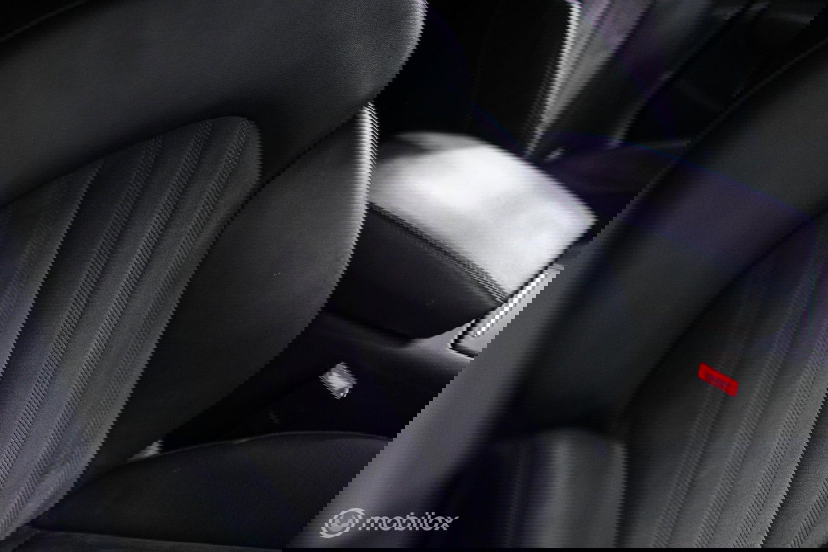 Audi A6 Avant 2.0 TDI ultra S line Edition | Bose | Trekhaak | Adaptive cruise | Leder | Dealer oh | zeer nette auto |