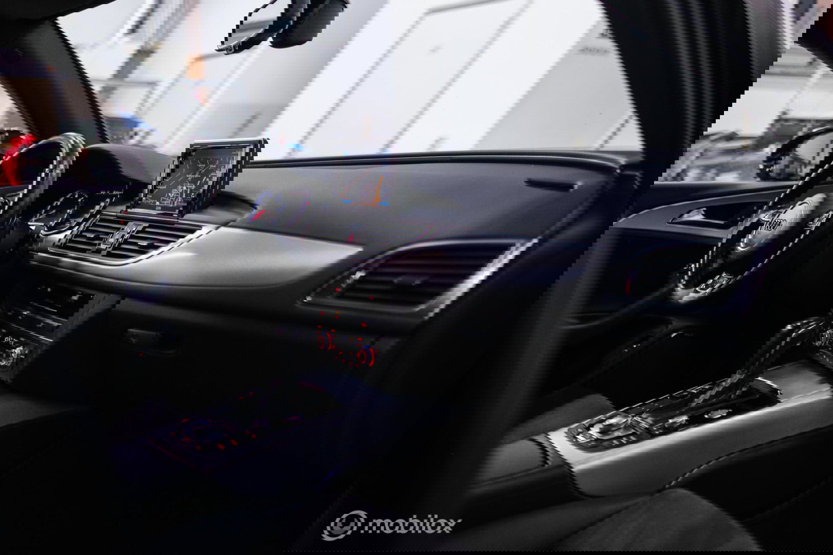 Audi A6 Avant 2.0 TDI ultra S line Edition | Bose | Trekhaak | Adaptive cruise | Leder | Dealer oh | zeer nette auto |