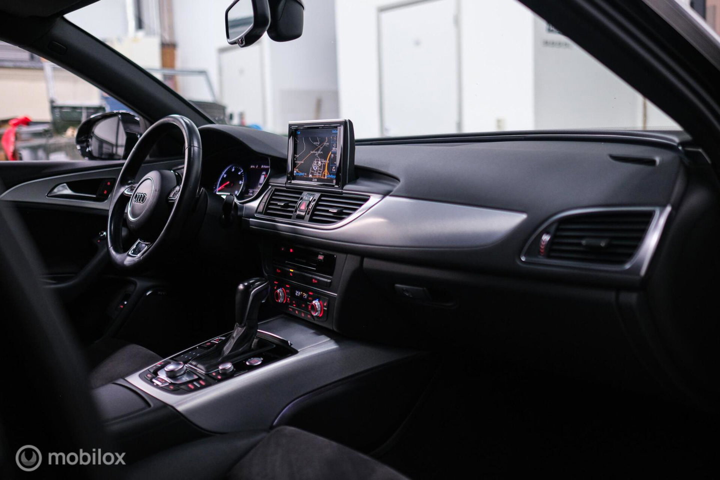 Audi A6 Avant 2.0 TDI ultra S line Edition | Bose | Trekhaak | Adaptive cruise | Leder | Dealer oh | zeer nette auto |