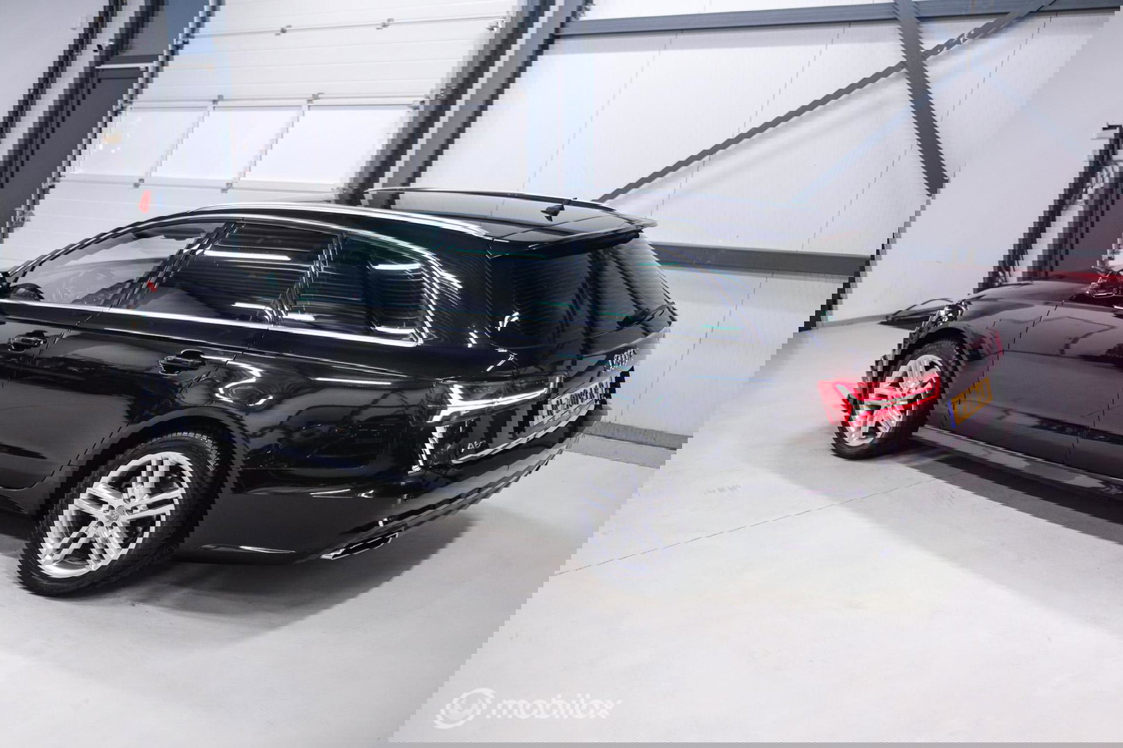 Audi A6 Avant 2.0 TDI ultra S line Edition | Bose | Trekhaak | Adaptive cruise | Leder | Dealer oh | zeer nette auto |