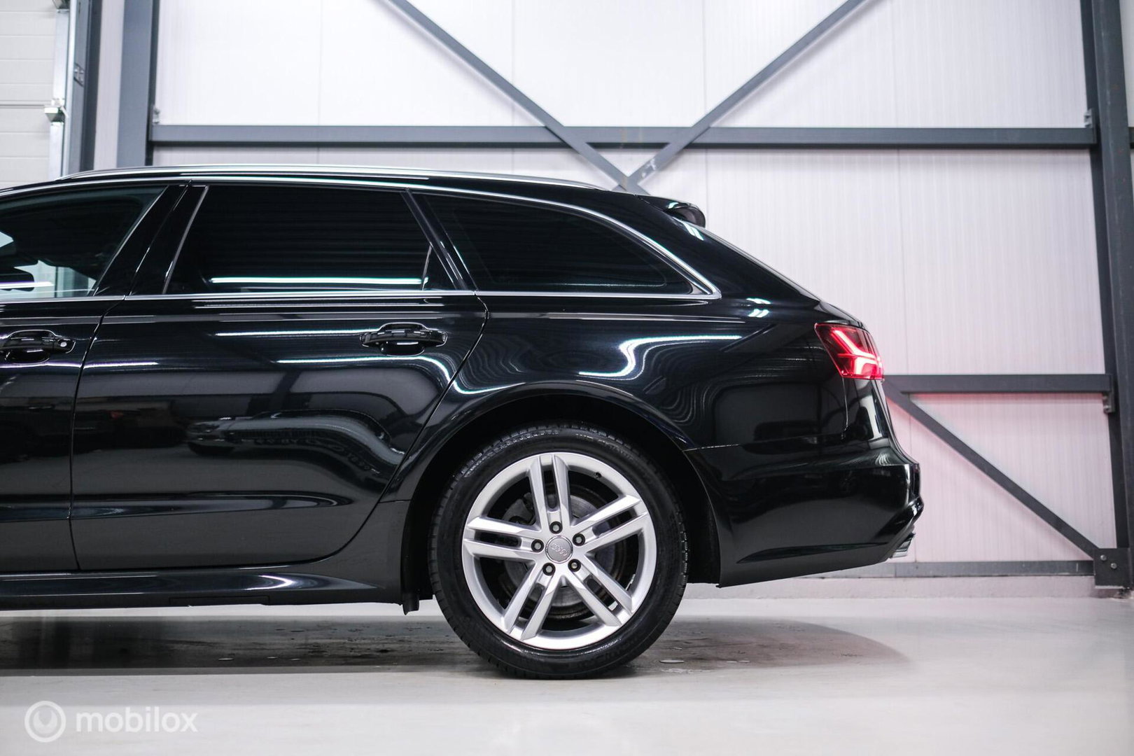 Audi A6 Avant 2.0 TDI ultra S line Edition | Bose | Trekhaak | Adaptive cruise | Leder | Dealer oh | zeer nette auto |