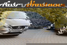 Volvo V40 - 1.6 D2 Momentum 🚗1e eigenaar 👤 | Dealer onderhouden ✔️ | Navi 🧭 | Cruise 🚗 | ECC ❄️ | Volvo veiligheid 🔒📸 | Dubbele uitlaten