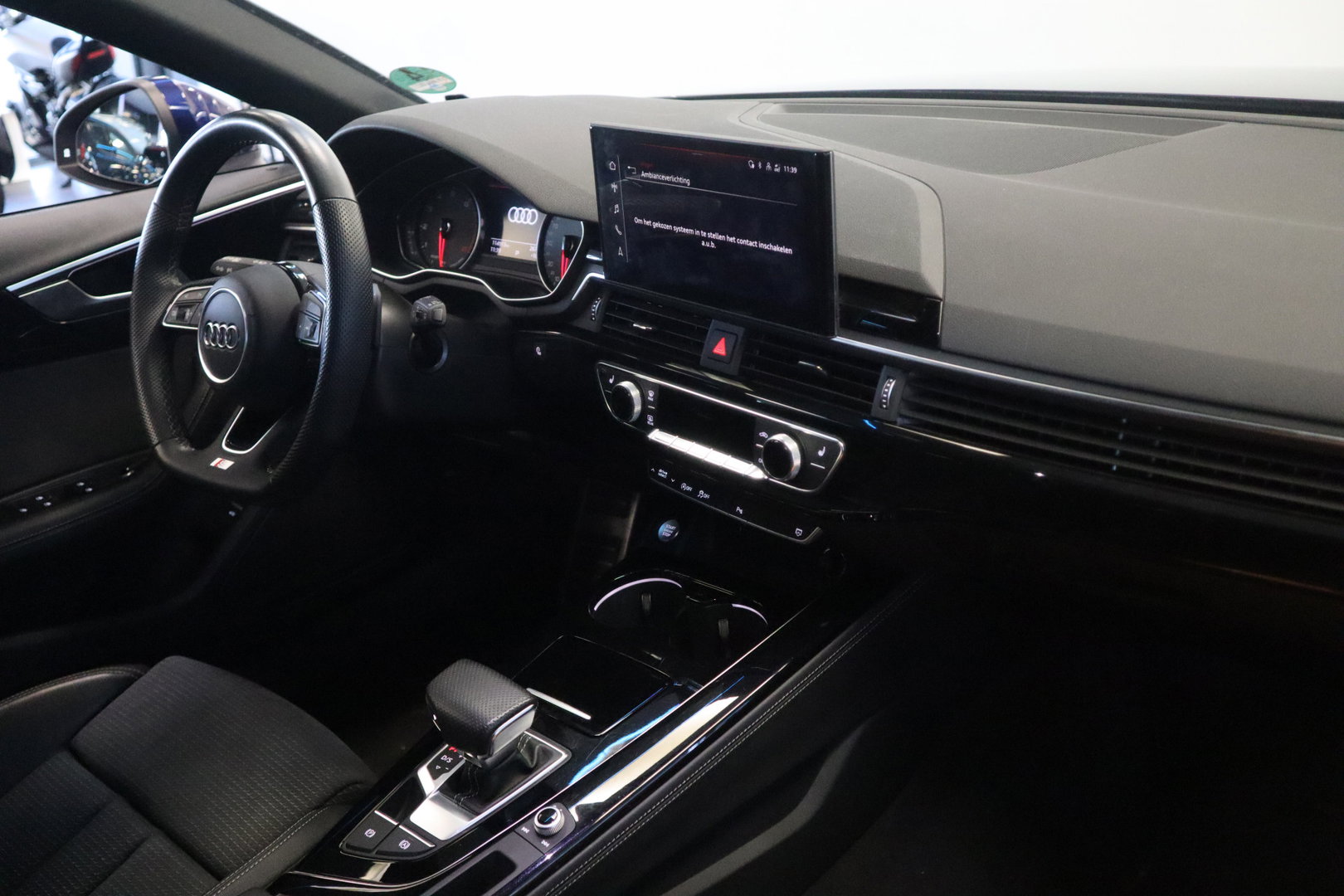 Audi A4 Avant 40 TFSI S edition Cruise/Climate PDC 204PK! 24 Maanden garantie* (Vraag naar de voorwaarden)