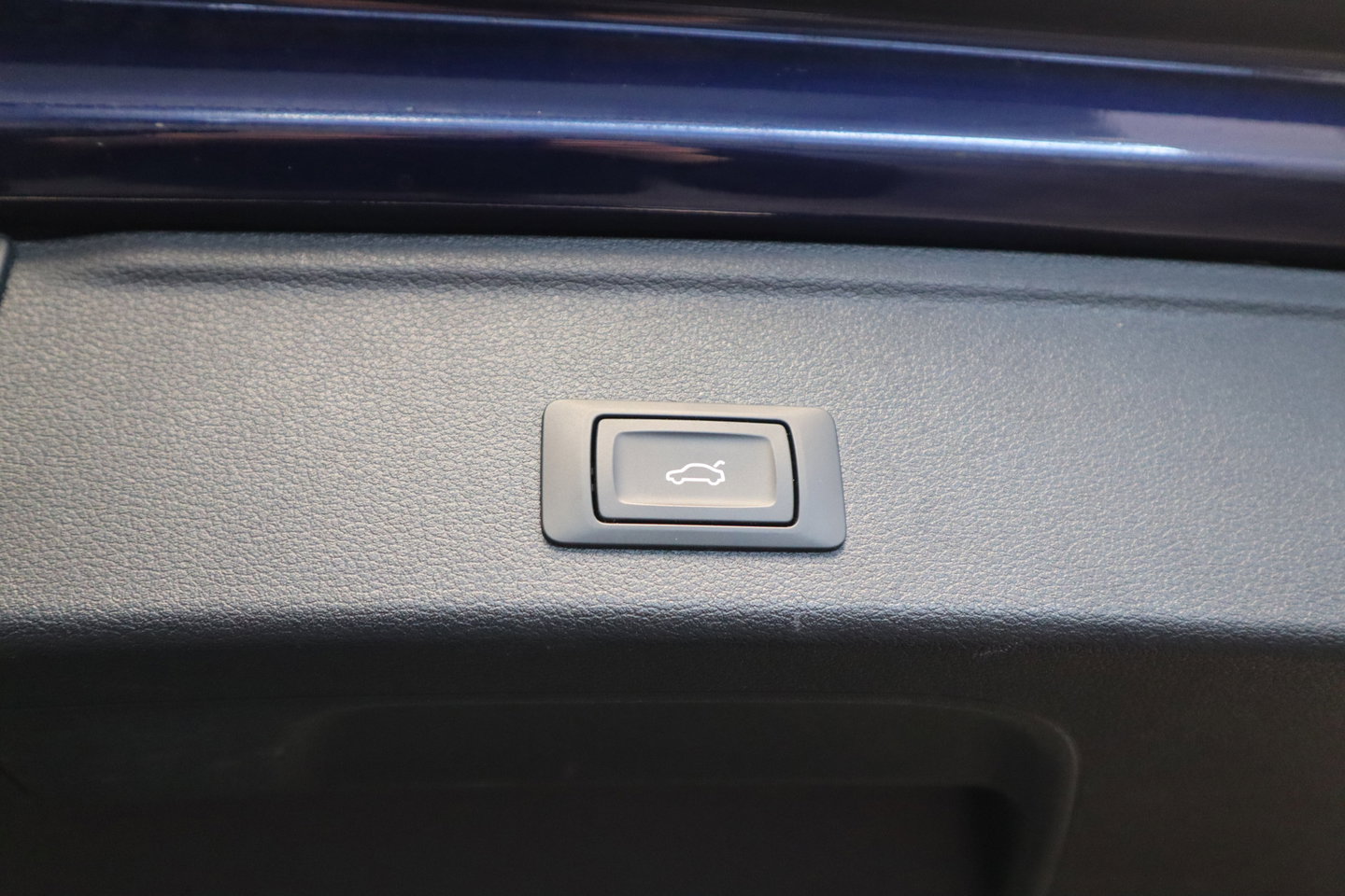 Audi A4 Avant 40 TFSI S edition Cruise/Climate PDC 204PK! 24 Maanden garantie* (Vraag naar de voorwaarden)