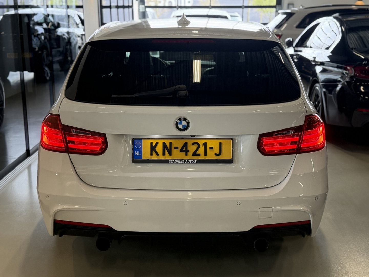 BMW 3 Serie Touring 335i xDr. TwinTurbo 306PK / High Exec / M-Sport / LED