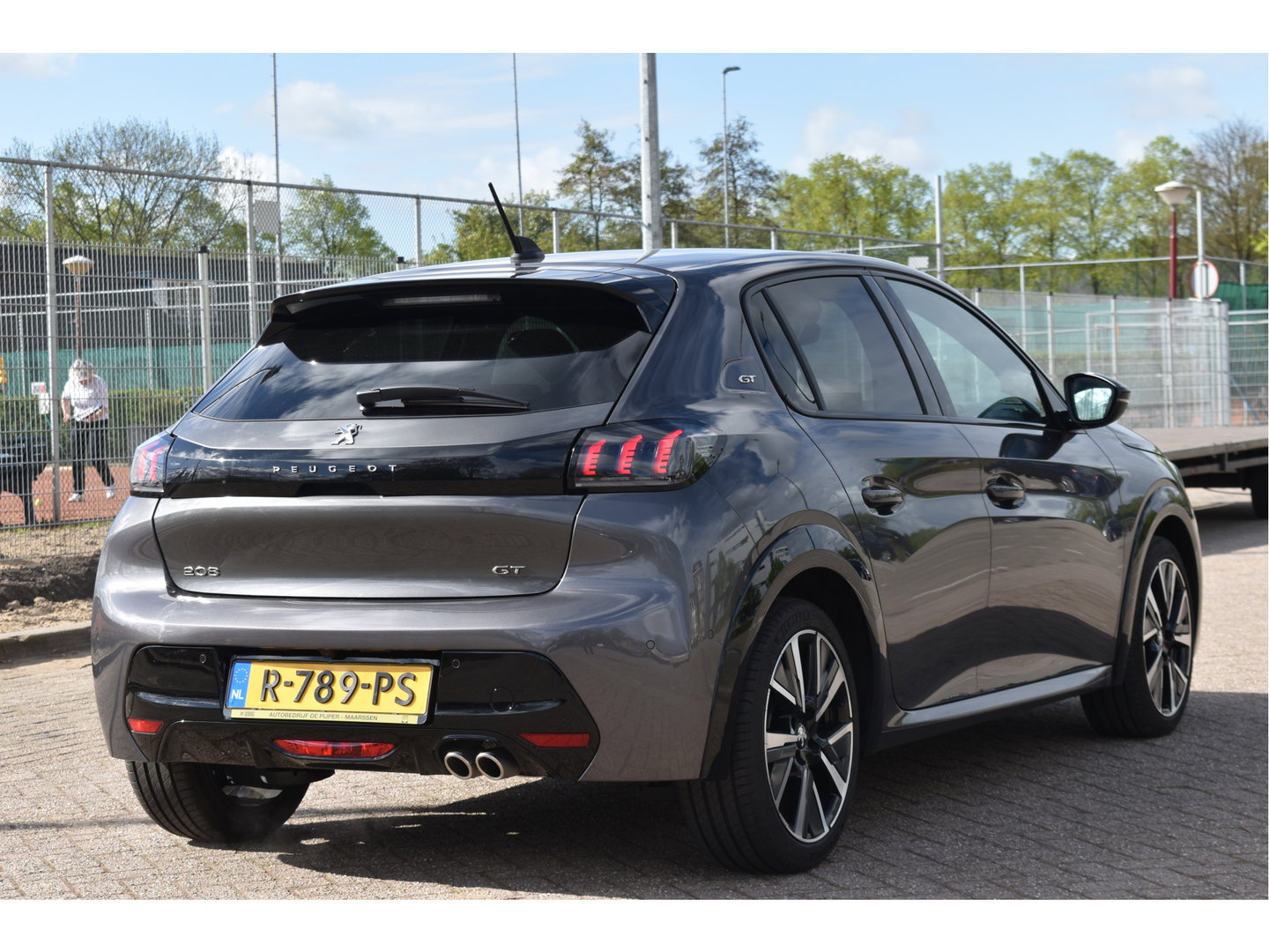 Peugeot 208 1.2 PureTech 131 pk GT-Line | Camera | Carplay | DAB | Stoelverwarming | Sfeerverlichting | Sportstoelen | Full LED