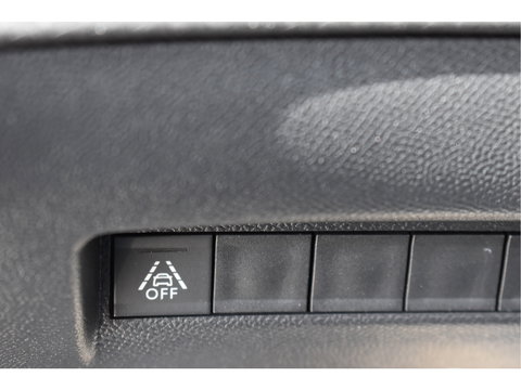 Peugeot 208 1.2 PureTech 131 pk GT-Line | Camera | Carplay | DAB | Stoelverwarming | Sfeerverlichting | Sportstoelen | Full LED