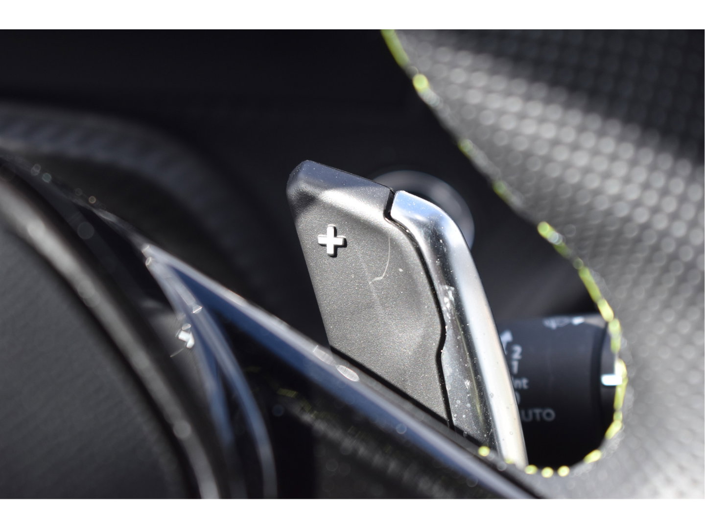 Peugeot 208 1.2 PureTech 131 pk GT-Line | Camera | Carplay | DAB | Stoelverwarming | Sfeerverlichting | Sportstoelen | Full LED