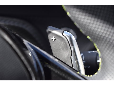 Peugeot 208 1.2 PureTech 131 pk GT-Line | Camera | Carplay | DAB | Stoelverwarming | Sfeerverlichting | Sportstoelen | Full LED