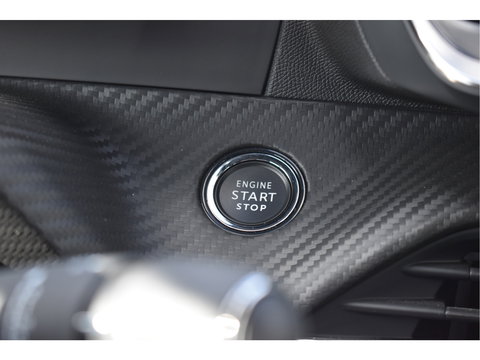 Peugeot 208 1.2 PureTech 131 pk GT-Line | Camera | Carplay | DAB | Stoelverwarming | Sfeerverlichting | Sportstoelen | Full LED