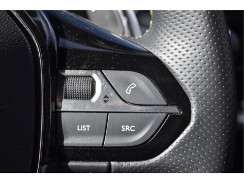 Peugeot 208 1.2 PureTech 131 pk GT-Line | Camera | Carplay | DAB | Stoelverwarming | Sfeerverlichting | Sportstoelen | Full LED