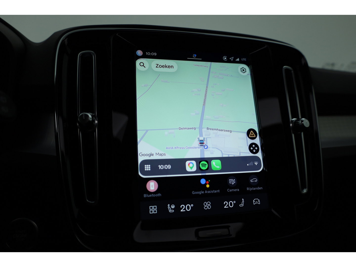 Volvo XC40 2.0 B3 Ultra Black Edition | Pano | ACC | Blis | 360 Cam | H&K Audio | Stoel & Stuur verwarming |