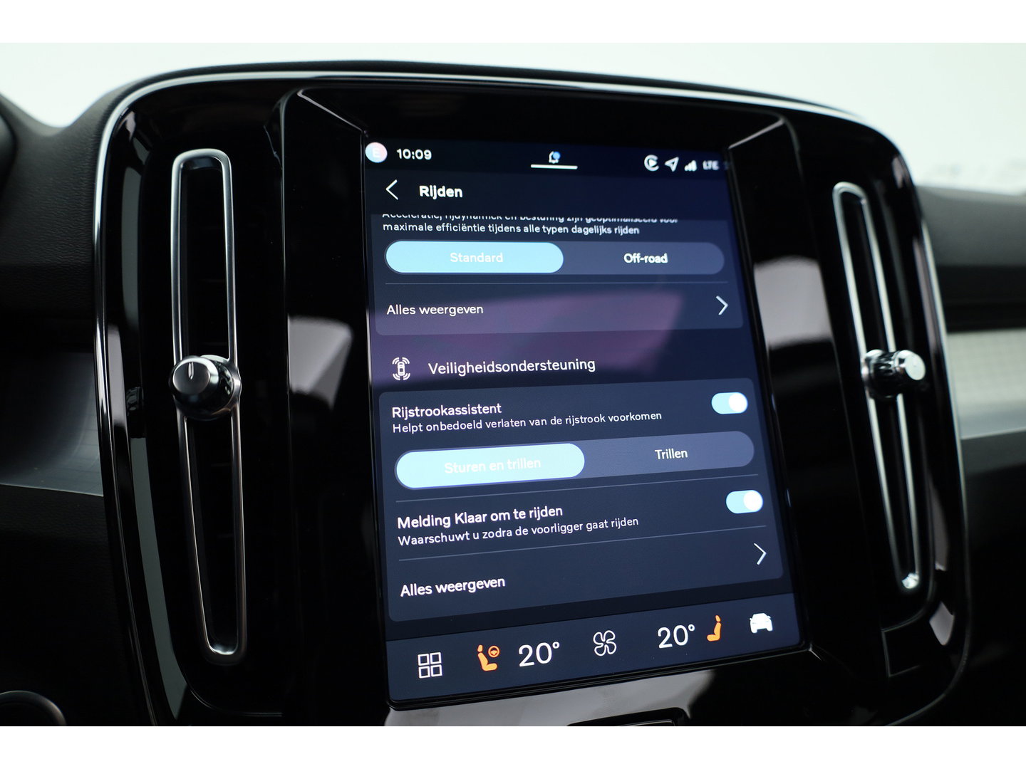 Volvo XC40 2.0 B3 Ultra Black Edition | Pano | ACC | Blis | 360 Cam | H&K Audio | Stoel & Stuur verwarming |