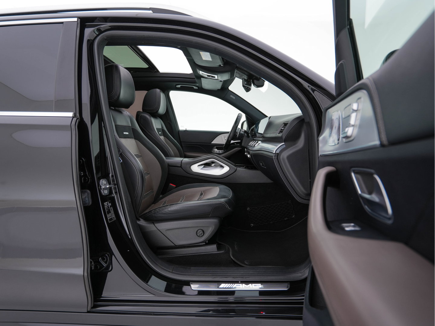 Mercedes-Benz GLE 53 AMG 4MATIC+ Premium Plus (INCL-BTW) Aut. *PANO | HEAD-UP | LEATHER | BURMESTER | MEMORY-PACK | MULTIBEAM-LED | BLINDSPOT | WIDESCREEN-COCKPIT | HEATED-SPORTSEATS | CAMERA | ECC | PDC | CRUISE | 22''ALU*