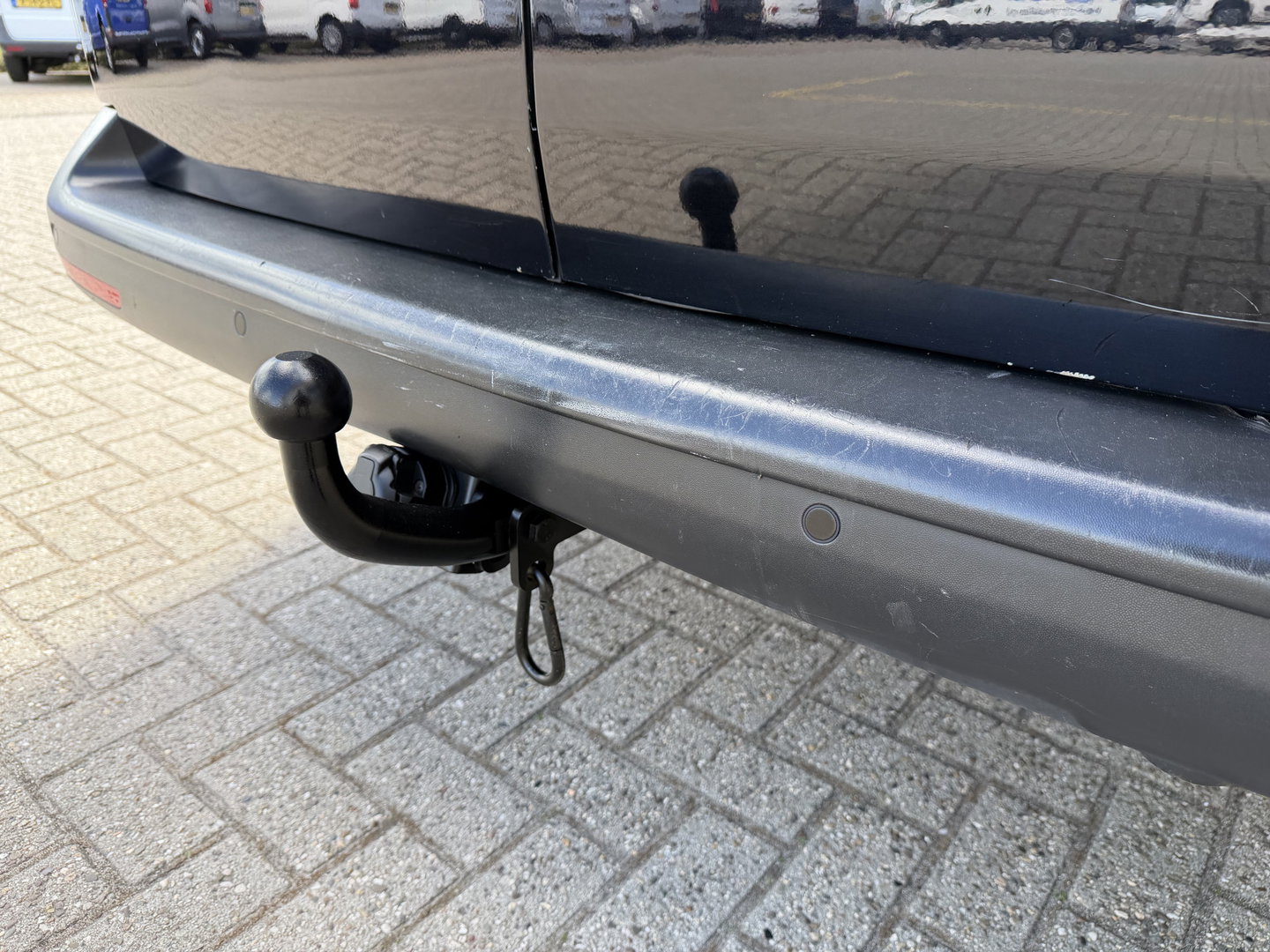 Volkswagen Transporter 2.0 TDI 150pk L2H1 30 DC 5 persoons Comfortline / vaste prijs rijklaar € 27.950 ex btw / / lease vanaf € / zwart metallic / nieuwe 20 inch velgen + banden / euro 6