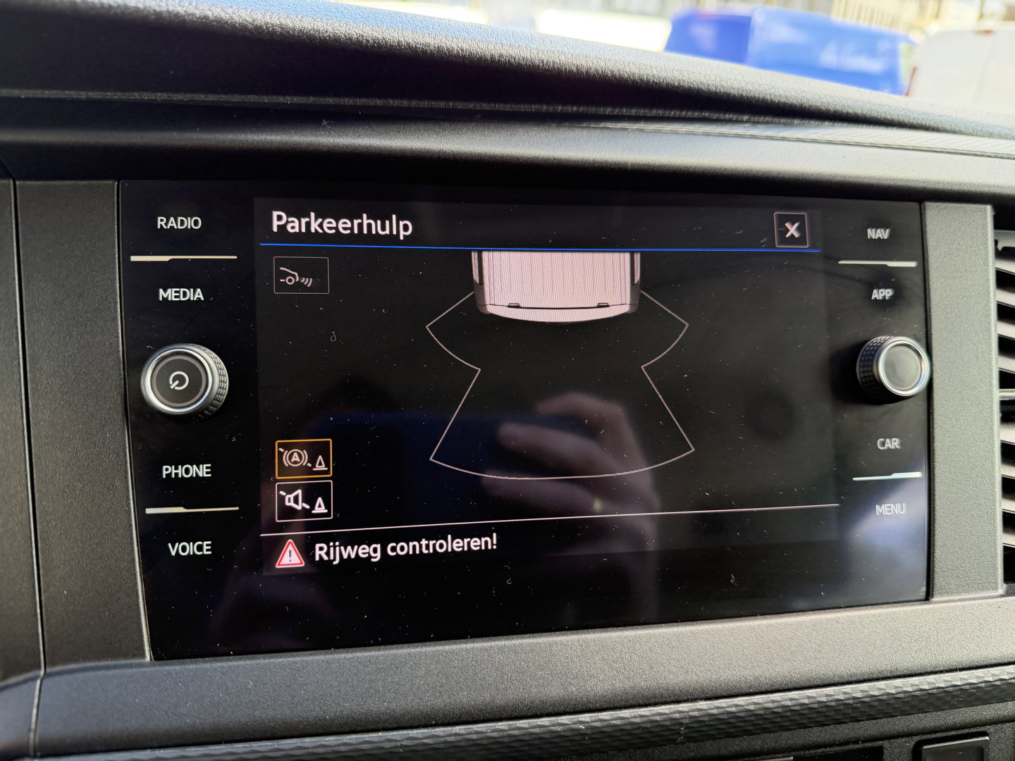 Volkswagen Transporter 2.0 TDI 150pk L2H1 30 DC 5 persoons Comfortline / vaste prijs rijklaar € 27.950 ex btw / / lease vanaf € / zwart metallic / nieuwe 20 inch velgen + banden / euro 6