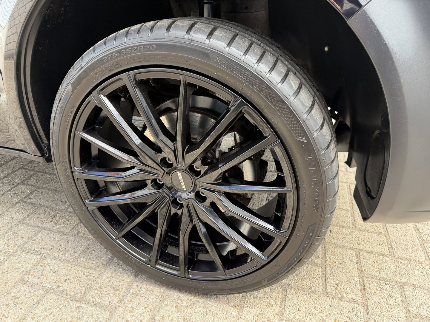 Volkswagen Transporter 2.0 TDI 150pk L2H1 30 DC 5 persoons Comfortline / vaste prijs rijklaar € 27.950 ex btw / / lease vanaf € / zwart metallic / nieuwe 20 inch velgen + banden / euro 6