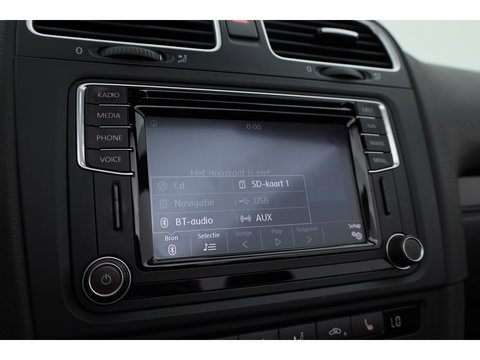 Volkswagen Golf Cabriolet 1.2 TSI BlueMotion Exclusive Series | Orgi. NL | Navi | Stoelverw. | PDC | Bi-Xenon | Bluetooth | 18'' |