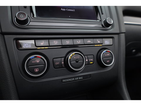 Volkswagen Golf Cabriolet 1.2 TSI BlueMotion Exclusive Series | Orgi. NL | Navi | Stoelverw. | PDC | Bi-Xenon | Bluetooth | 18'' |