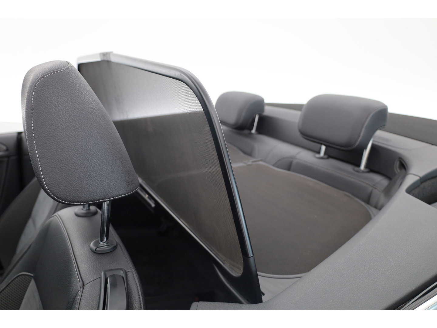 Volkswagen Golf Cabriolet 1.2 TSI BlueMotion Exclusive Series | Orgi. NL | Navi | Stoelverw. | PDC | Bi-Xenon | Bluetooth | 18'' |