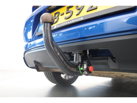 Volkswagen Golf Cabriolet 1.2 TSI BlueMotion Exclusive Series | Orgi. NL | Navi | Stoelverw. | PDC | Bi-Xenon | Bluetooth | 18'' |