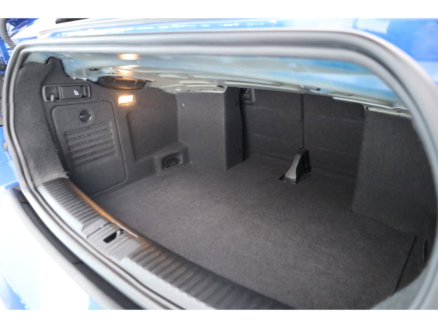 Volkswagen Golf Cabriolet 1.2 TSI BlueMotion Exclusive Series | Orgi. NL | Navi | Stoelverw. | PDC | Bi-Xenon | Bluetooth | 18'' |