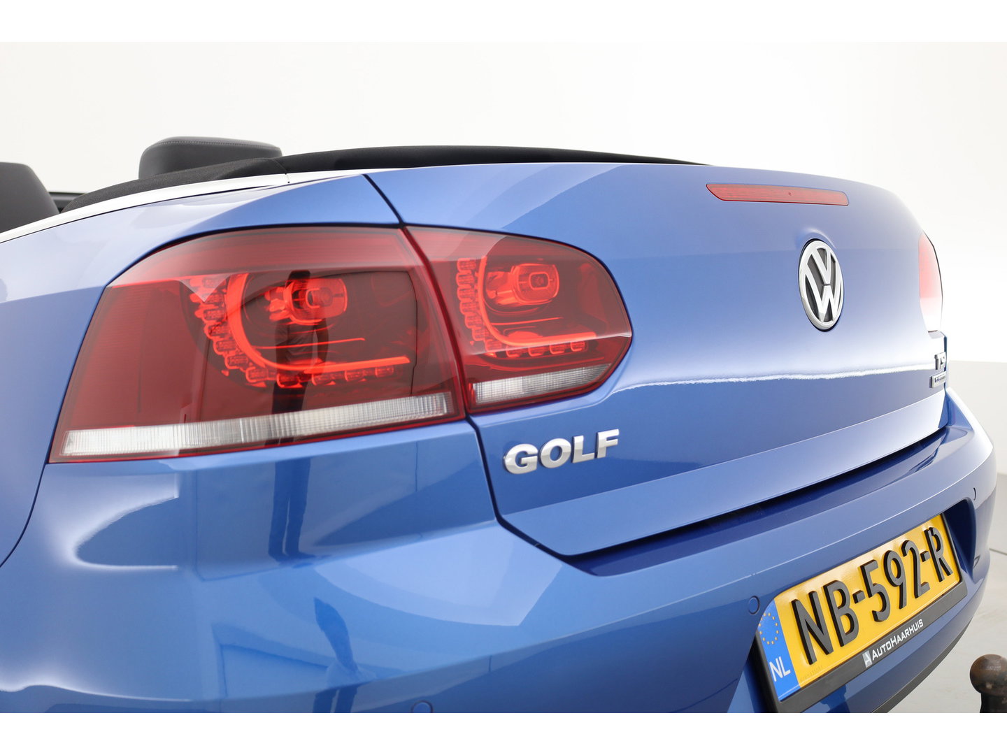 Volkswagen Golf Cabriolet 1.2 TSI BlueMotion Exclusive Series | Orgi. NL | Navi | Stoelverw. | PDC | Bi-Xenon | Bluetooth | 18'' |