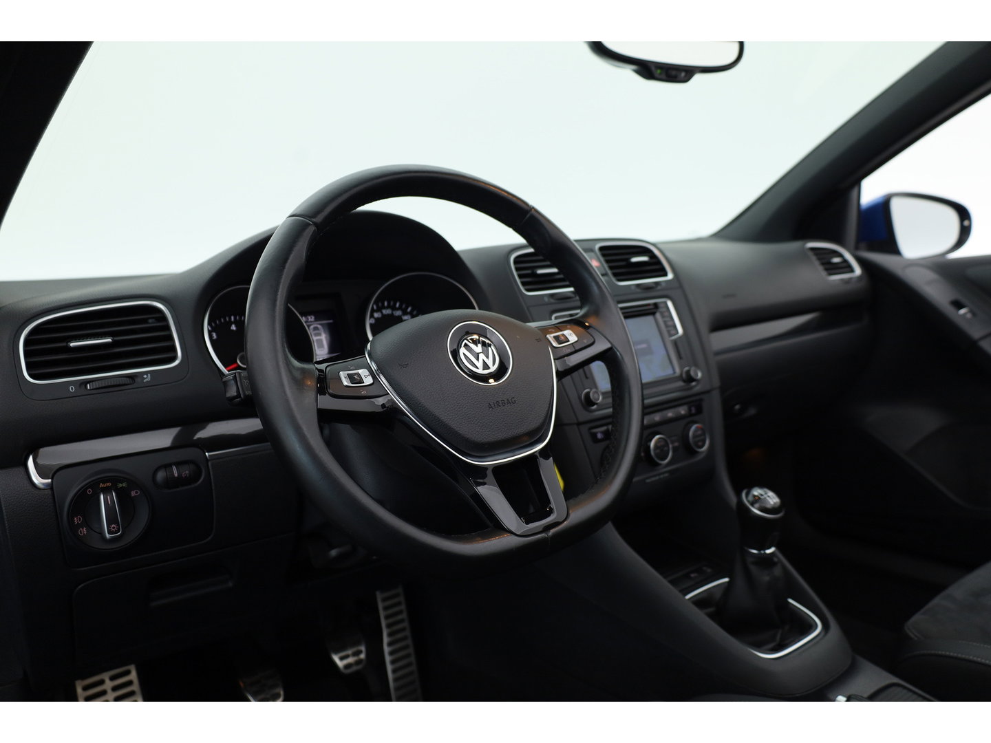 Volkswagen Golf Cabriolet 1.2 TSI BlueMotion Exclusive Series | Orgi. NL | Navi | Stoelverw. | PDC | Bi-Xenon | Bluetooth | 18'' |