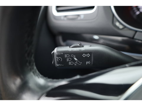 Volkswagen Golf Cabriolet 1.2 TSI BlueMotion Exclusive Series | Orgi. NL | Navi | Stoelverw. | PDC | Bi-Xenon | Bluetooth | 18'' |