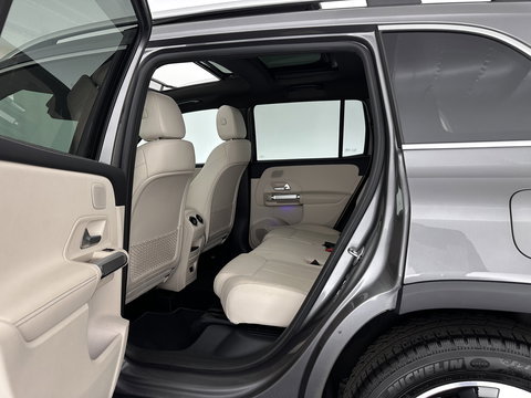 Mercedes-Benz GLB 180 Business Solution (INCL-BTW) Aut. *PANO | LEATHER | FULL-LED | BLINDSPOT | MEMORY-PACK | AMBIENTLIGHT | HEATED-SPORTSEATS | WIDESCREEN-COCKPIT | DAB+ | NAVI-FULLMAP | ADAPTIVE-CRUISE | CAMERA | PRIVACYGLASS |