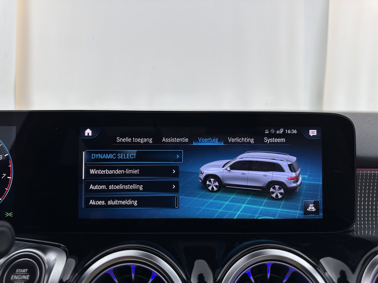 Mercedes-Benz GLB 180 Business Solution (INCL-BTW) Aut. *PANO | LEATHER | FULL-LED | BLINDSPOT | MEMORY-PACK | AMBIENTLIGHT | HEATED-SPORTSEATS | WIDESCREEN-COCKPIT | DAB+ | NAVI-FULLMAP | ADAPTIVE-CRUISE | CAMERA | PRIVACYGLASS |