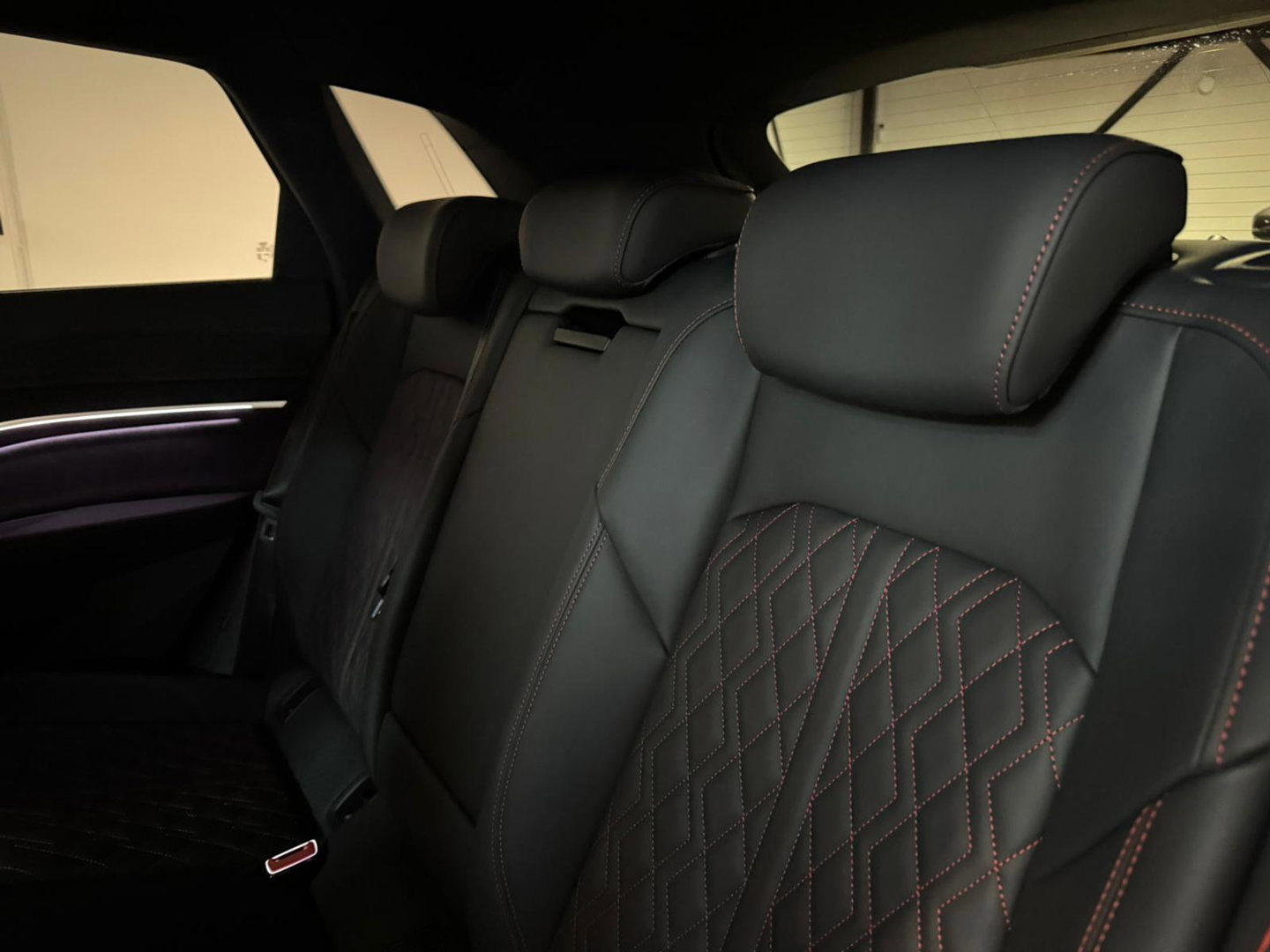 Audi Q8 e-tron S quattro SQ8 115 kWh SQ8 PANO KEYLESS CARBON HUD