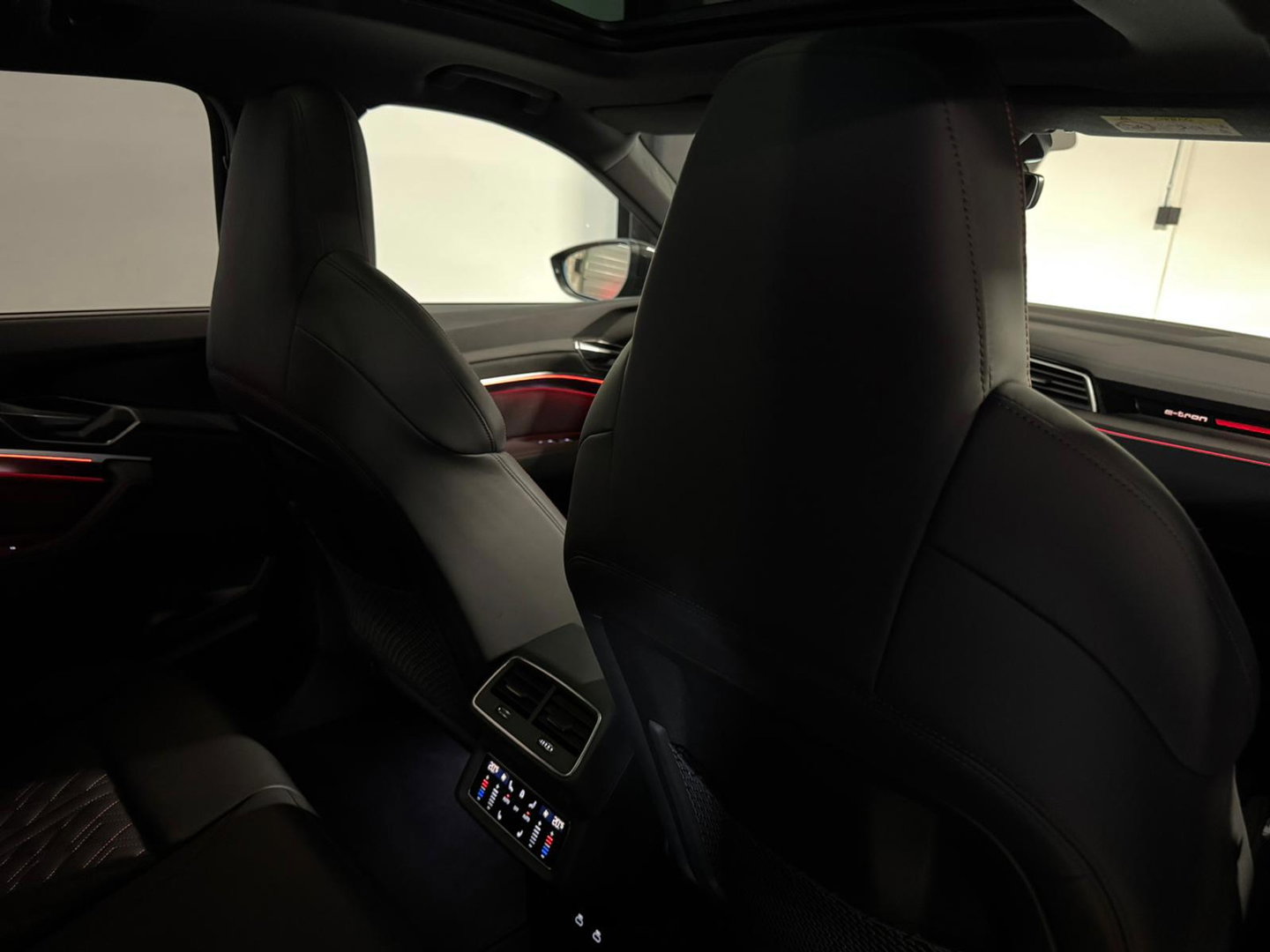 Audi Q8 e-tron S quattro SQ8 115 kWh SQ8 PANO KEYLESS CARBON HUD