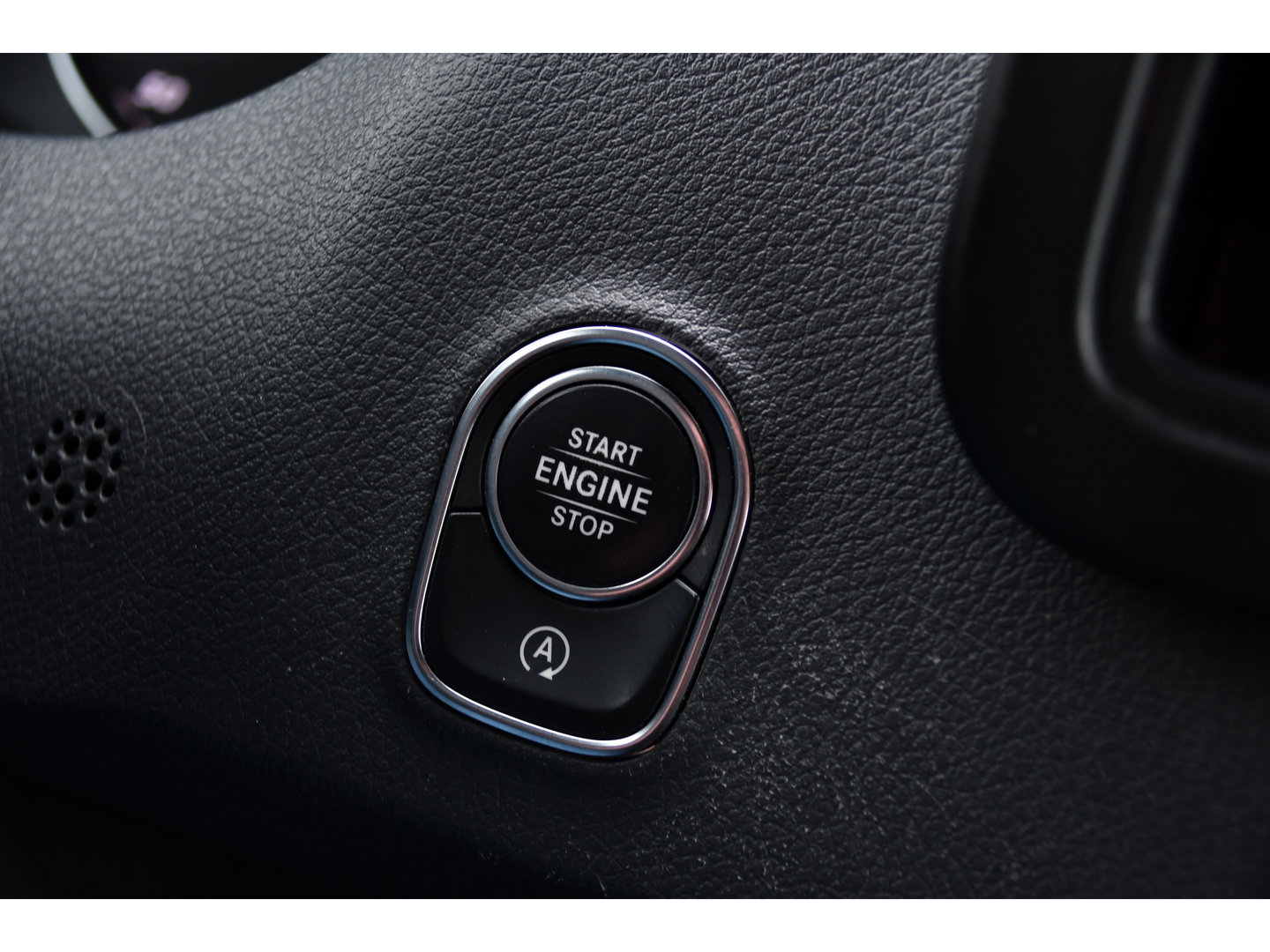 Mercedes-Benz Sprinter 317 1.9 CDI L2H2 RWD AMG Edition Camera, Cruise, Carplay, LED, Trekhaak, Automaat, Mbux, 170pk, Sensoren, Uniek!