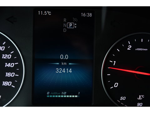 Mercedes-Benz Sprinter 317 1.9 CDI L2H2 RWD AMG Edition Camera, Cruise, Carplay, LED, Trekhaak, Automaat, Mbux, 170pk, Sensoren, Uniek!