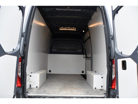 Mercedes-Benz Sprinter 317 1.9 CDI L2H2 RWD AMG Edition Camera, Cruise, Carplay, LED, Trekhaak, Automaat, Mbux, 170pk, Sensoren, Uniek!