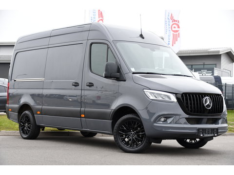 Mercedes-Benz Sprinter 317 1.9 CDI L2H2 RWD AMG Edition Camera, Cruise, Carplay, LED, Trekhaak, Automaat, Mbux, 170pk, Sensoren, Uniek!