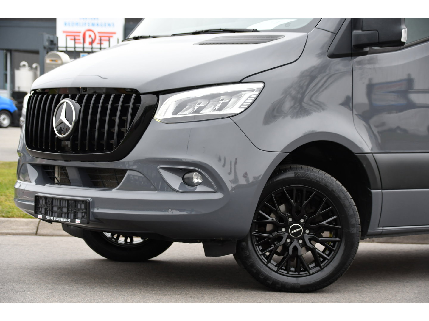 Mercedes-Benz Sprinter 317 1.9 CDI L2H2 RWD AMG Edition Camera, Cruise, Carplay, LED, Trekhaak, Automaat, Mbux, 170pk, Sensoren, Uniek!